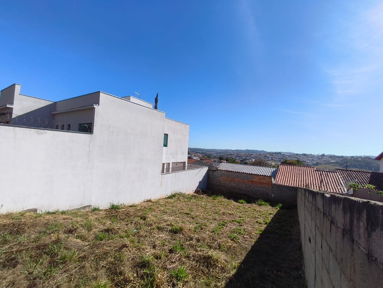 WhatsApp Image 2025-09-23 at 16.16.19 (1)